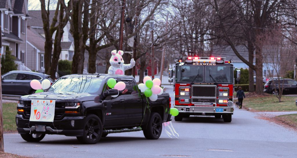 Easter Bunny Parades Through Town The Reading Post